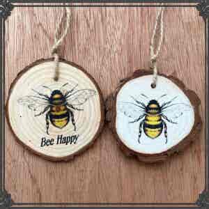 Bee hanging Wood Slice