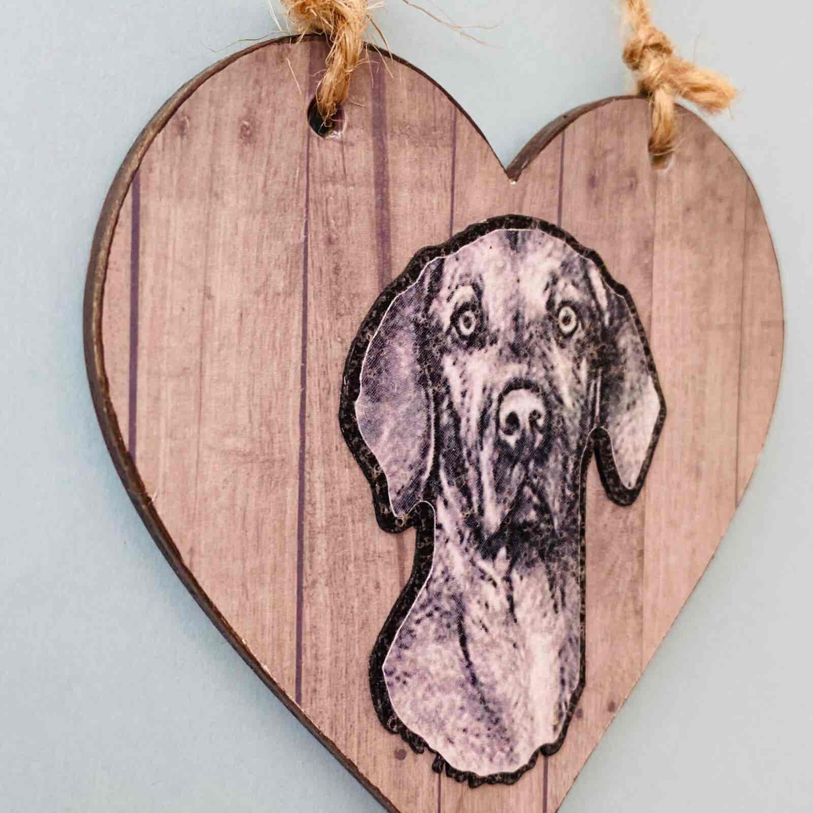 Weimaraner (on wood grain heart) Plaque - Image 3