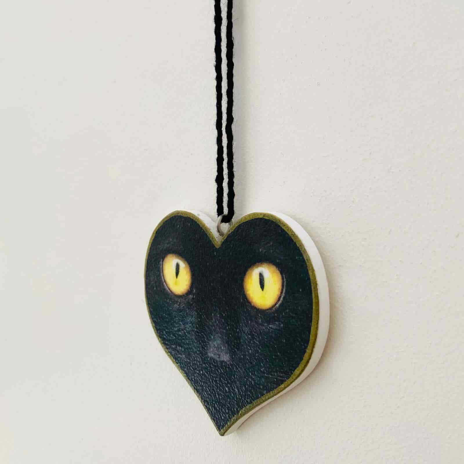 Cat's Eyes Heart Plaque (small) - Image 4