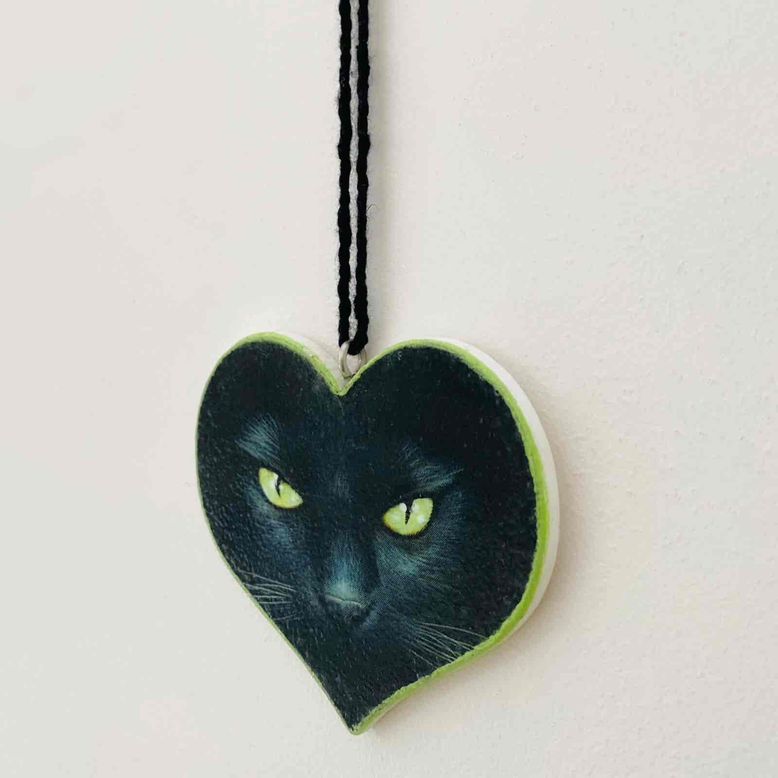 Cat's Eyes Heart Plaque (small) - Image 2