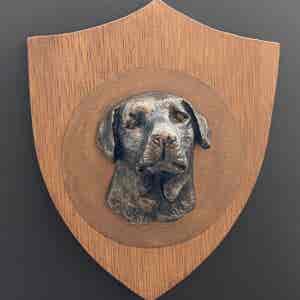 3D Dog Head on Wooden Shield - Labrador - Dark Bronze