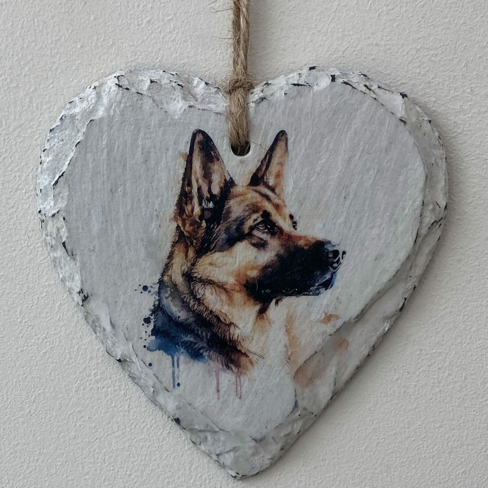 Water Colour Paint Effect Slate Heart - Dog Breeds - German Shepherd