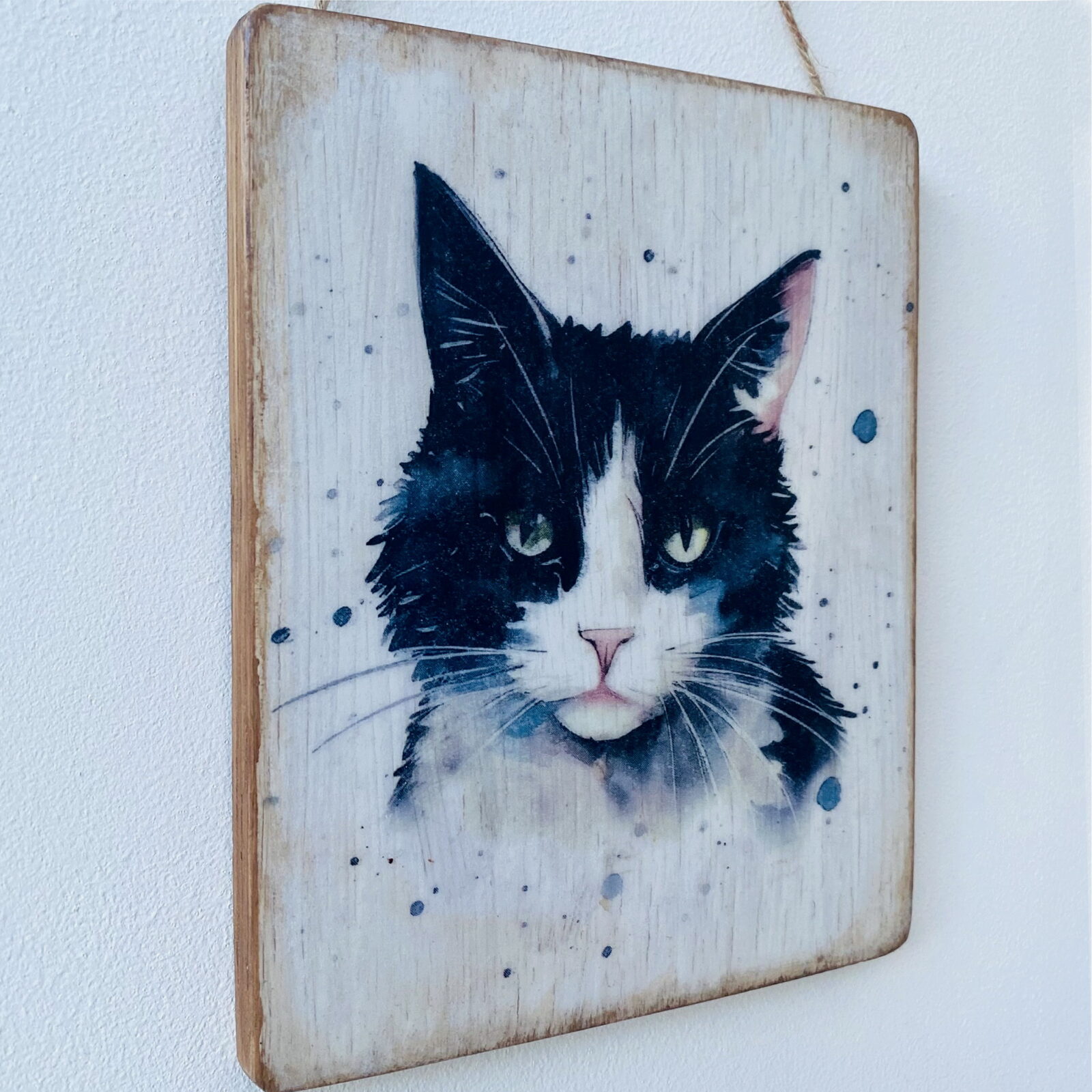 Water Colour Paint Effect Plaque - Cat Breeds - Black & White (Tuxedo) Cat - Image 3
