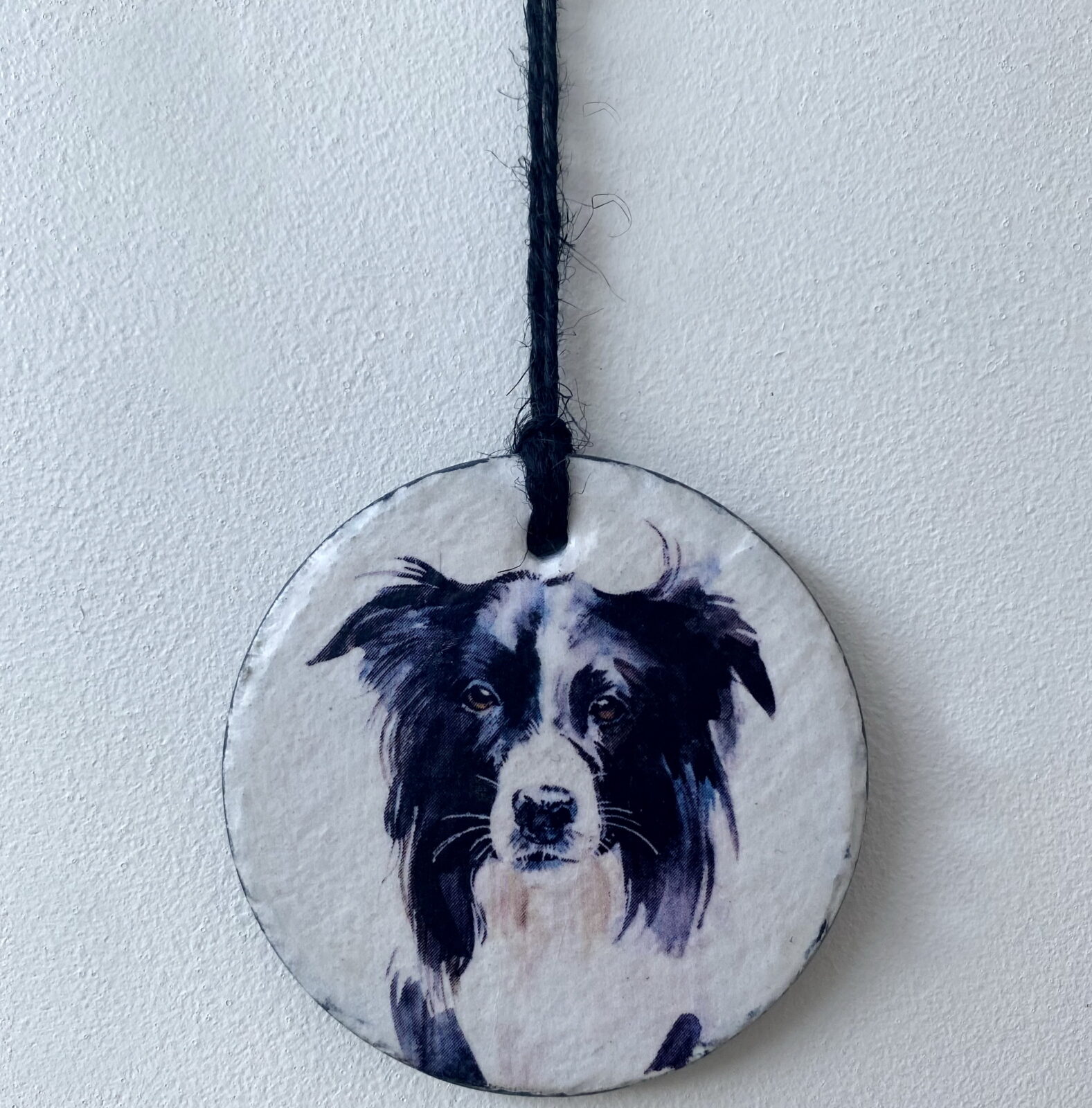 Water Colour Paint Effect Slate Circle - Dog Breeds - Border Collie - Image 4