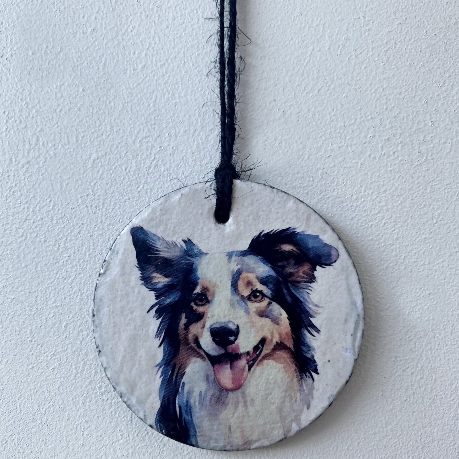 Water Colour Paint Effect Slate Circle - Dog Breeds - Border Collie - Image 2