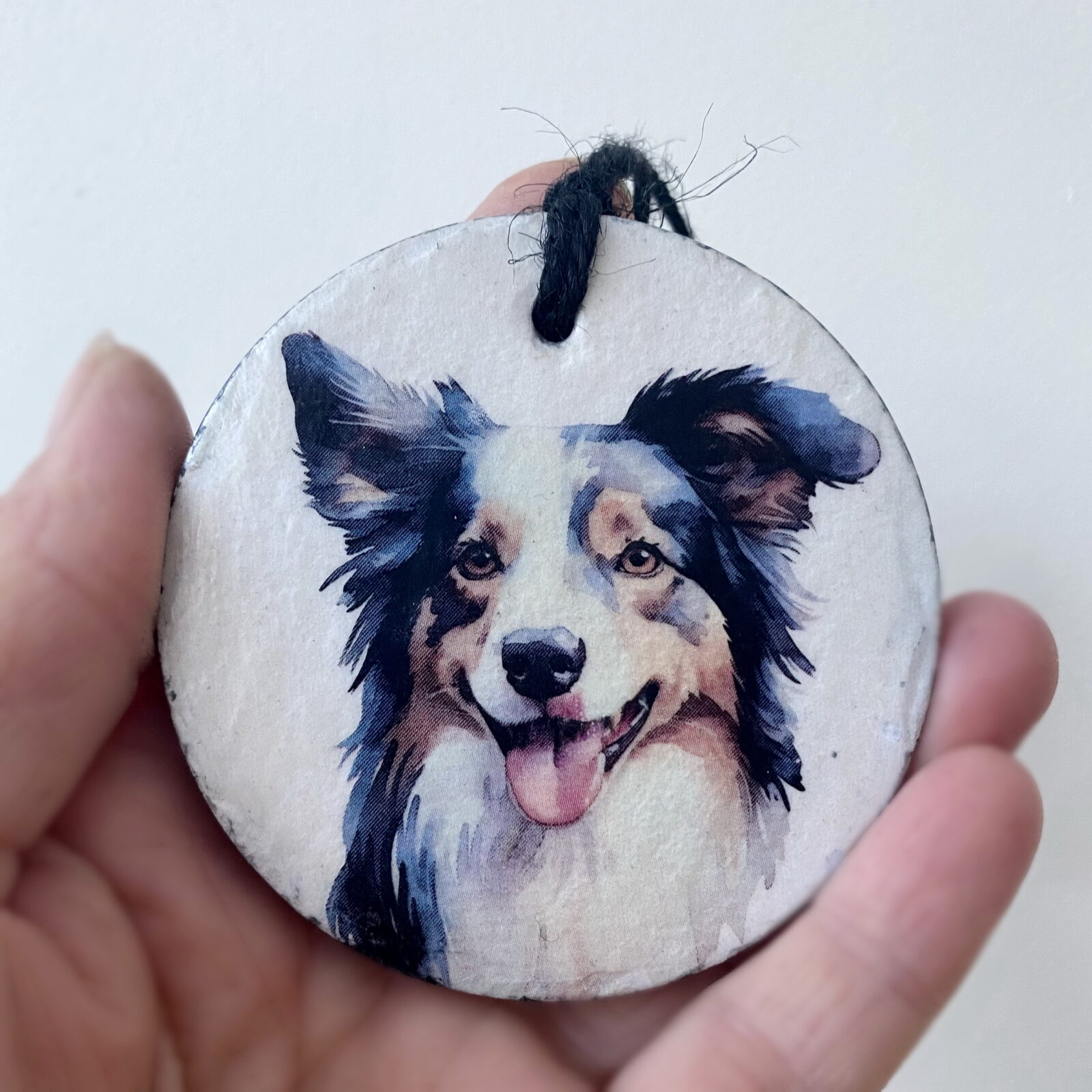 Water Colour Paint Effect Slate Circle - Dog Breeds - Border Collie - Image 3