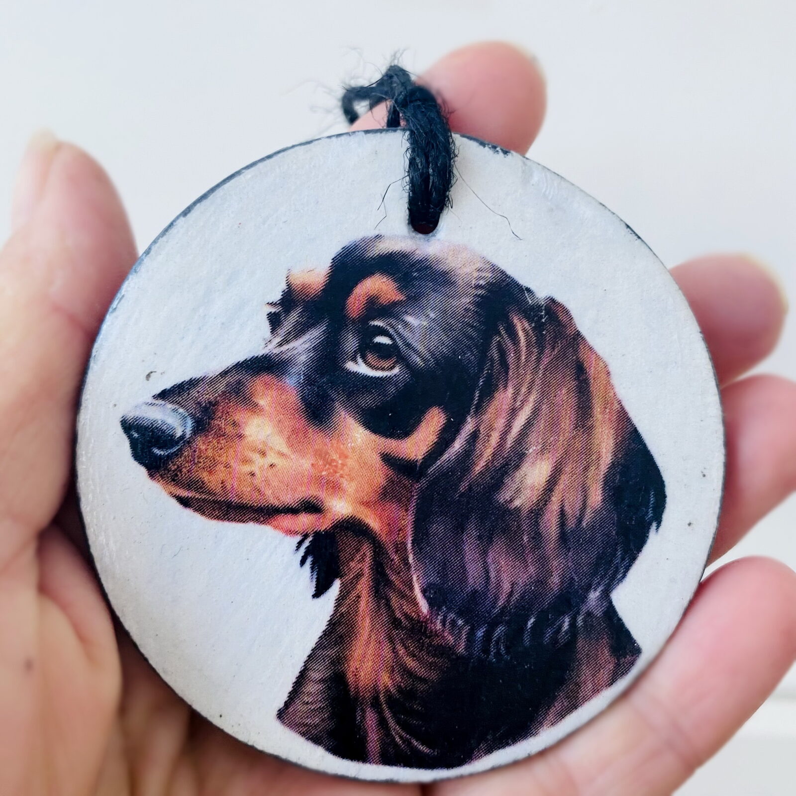 Water Colour Paint Effect Slate Circle - Dog Breeds - Dachshund - Image 2