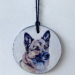 Water Colour Paint Effect Slate Circle - Dog Breeds - Swedish Vallhund