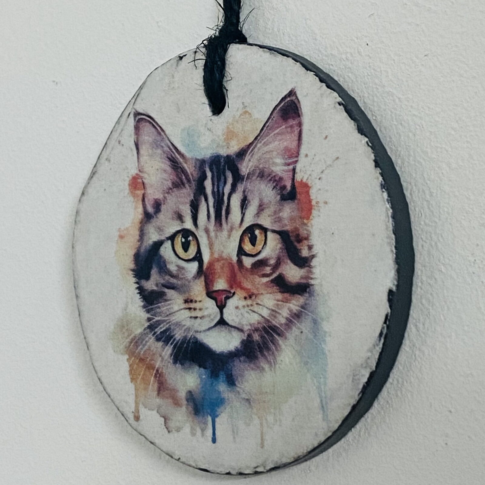 Water Colour Paint Effect Slate Circle - Cats - Tabby (3 Designs) - Image 3