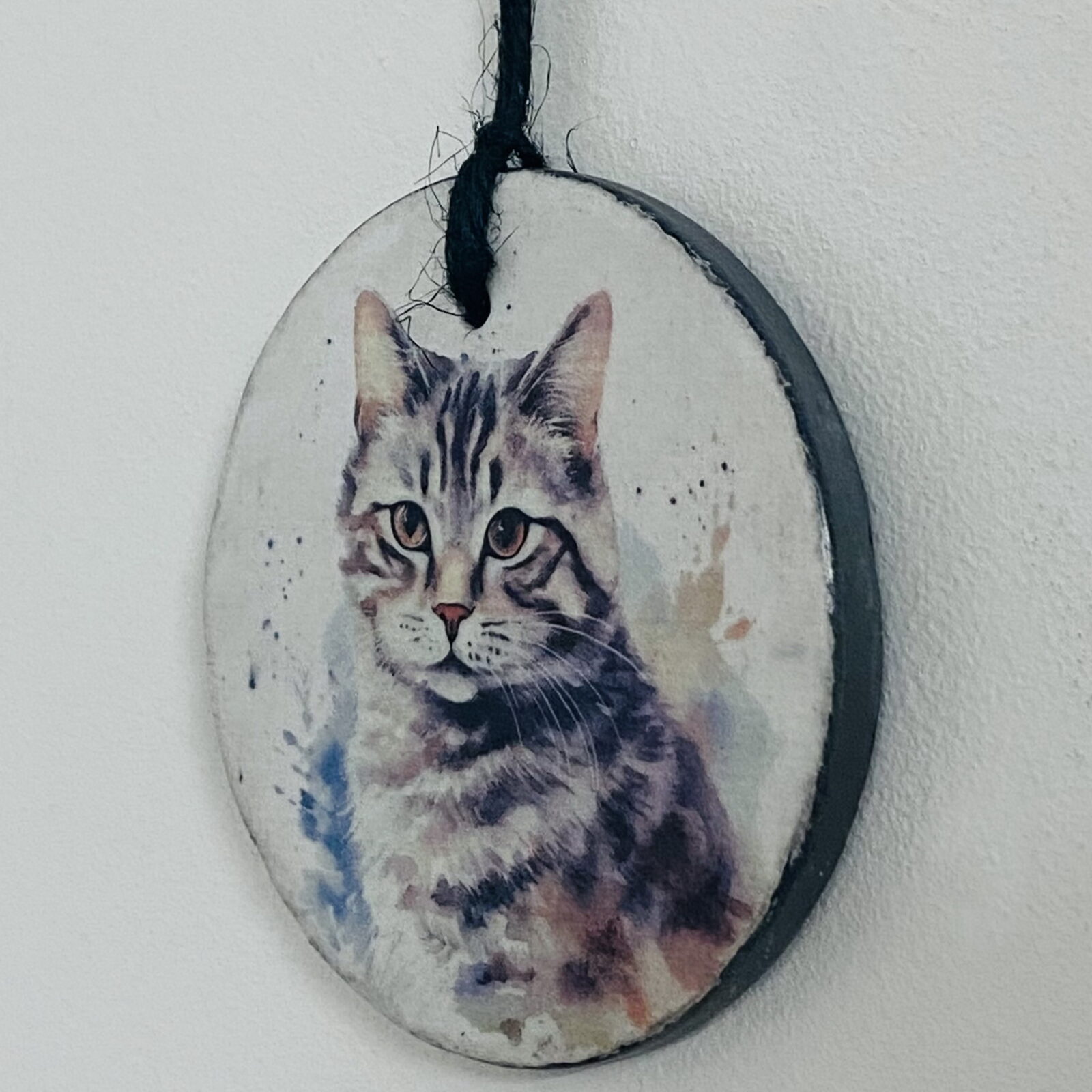 Water Colour Paint Effect Slate Circle - Cats - Tabby (3 Designs) - Image 5